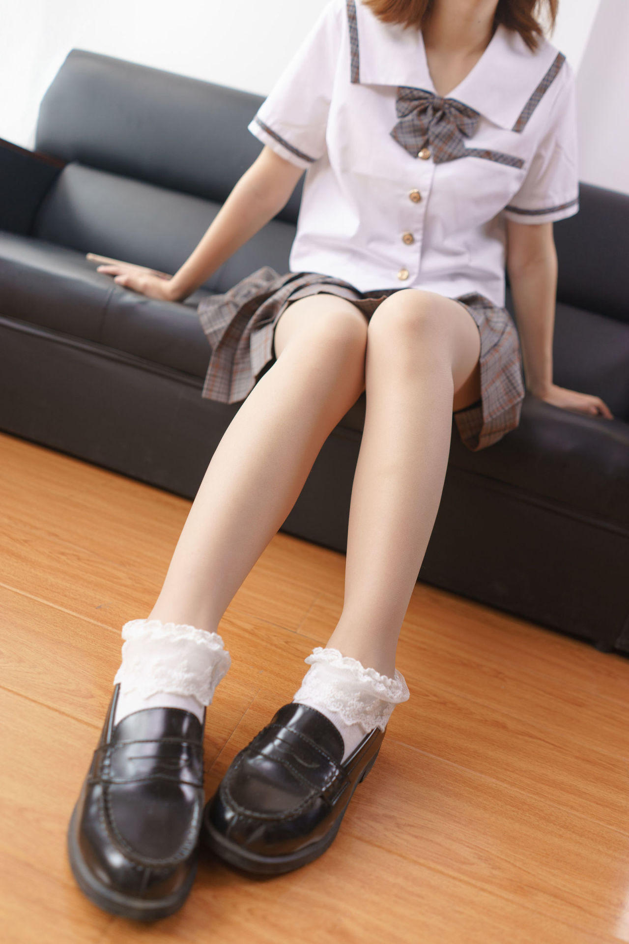 [森萝财团] BETA-025 校服肉丝少女 萝莉丝袜写真